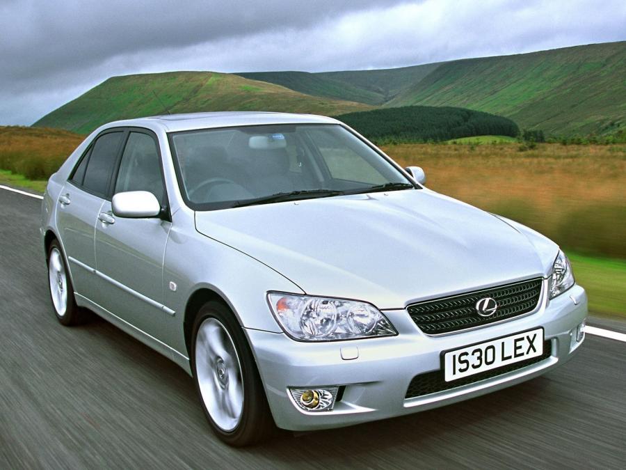  Lexus IS300 2001 года  (UK) (фото 5 из 7)
